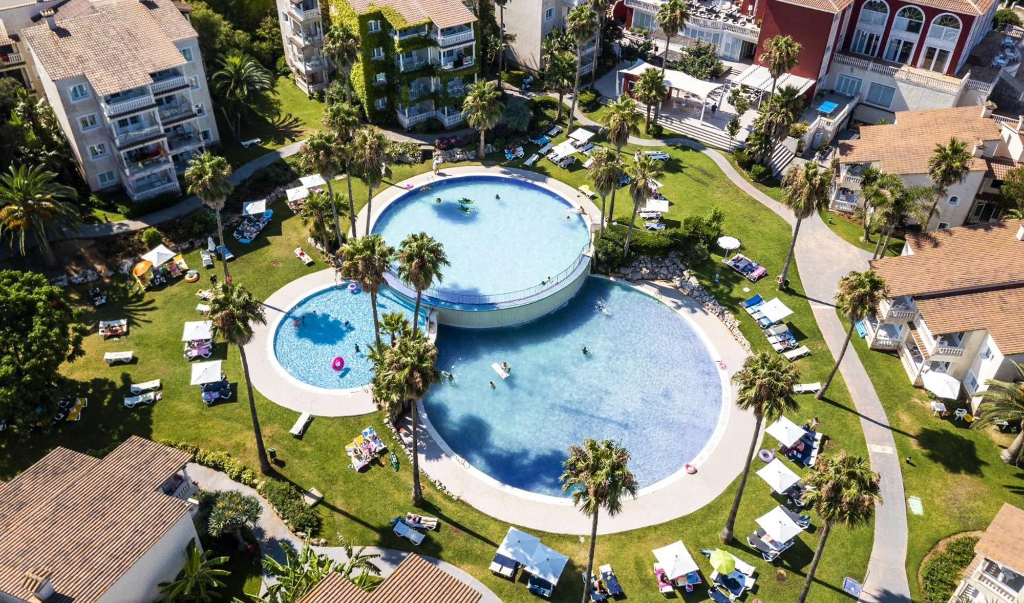 Hg Jardin De Menorca Aparthotel Son Bou Bagian luar foto