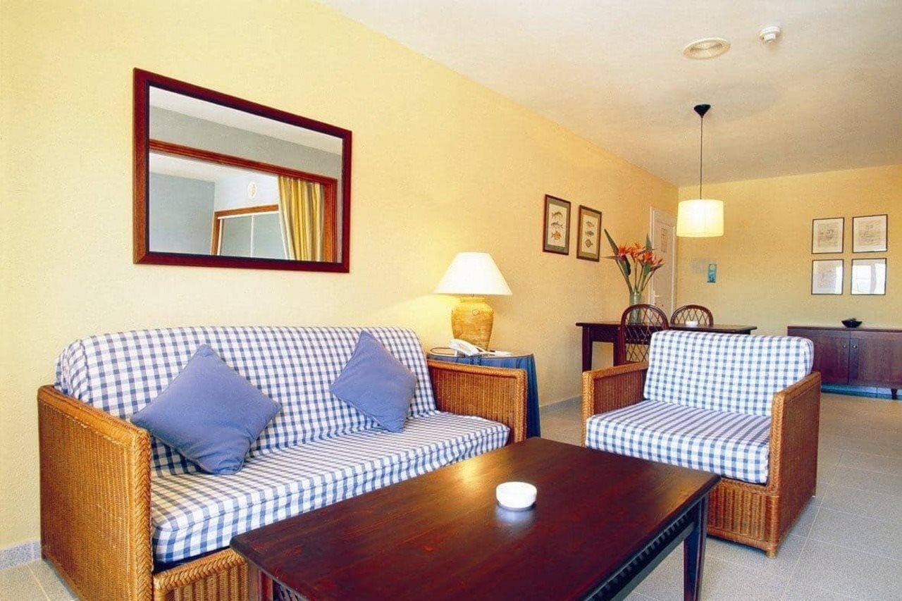 Hg Jardin De Menorca Aparthotel Son Bou Bagian luar foto